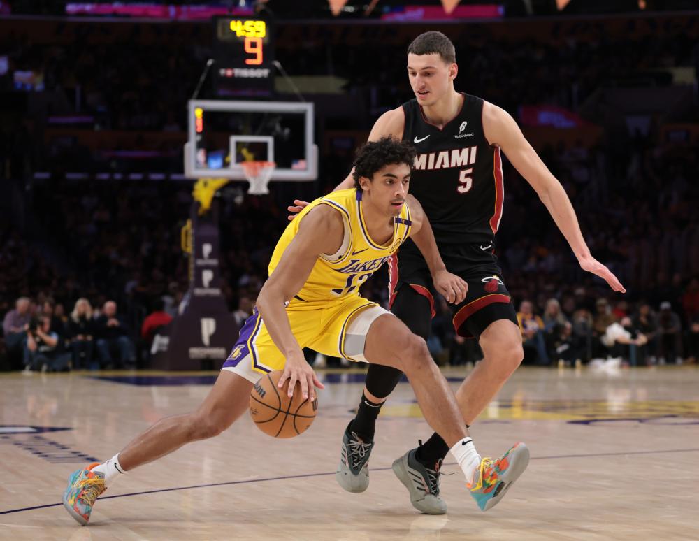 内部却更看 内部却更看