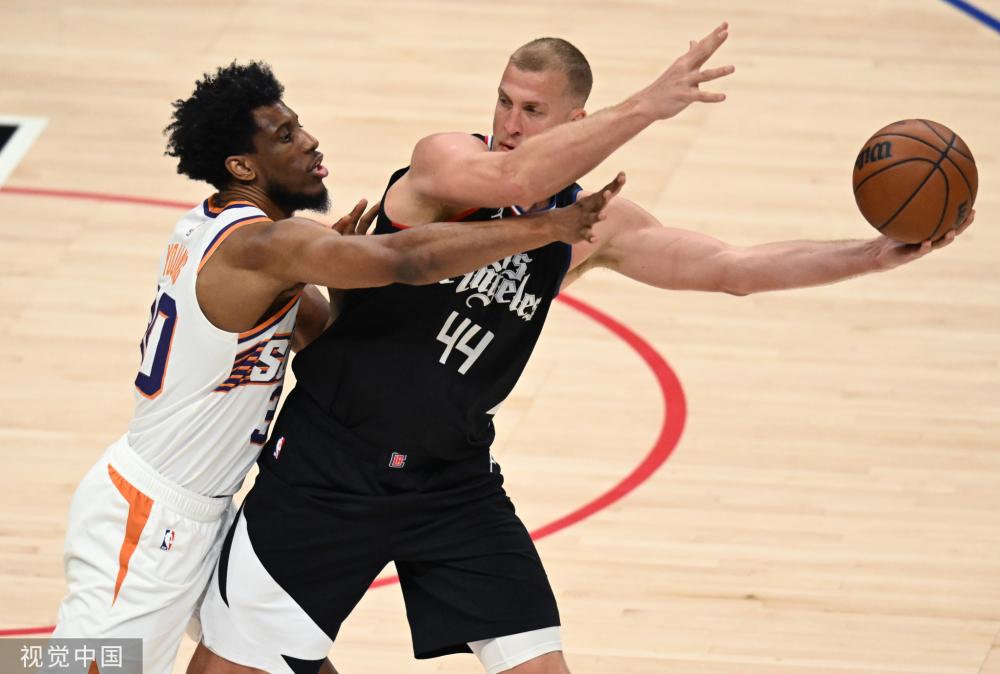 在暂停间隙 在暂停间隙