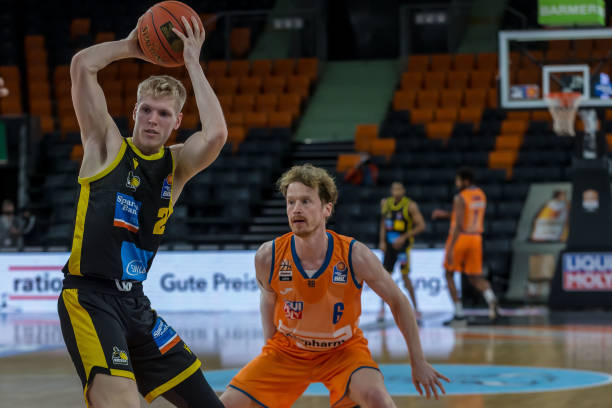 还有一层公 还有一层公